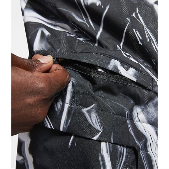 Nike | Full-Zip Running Jacket | Black - Picture 7 of 12